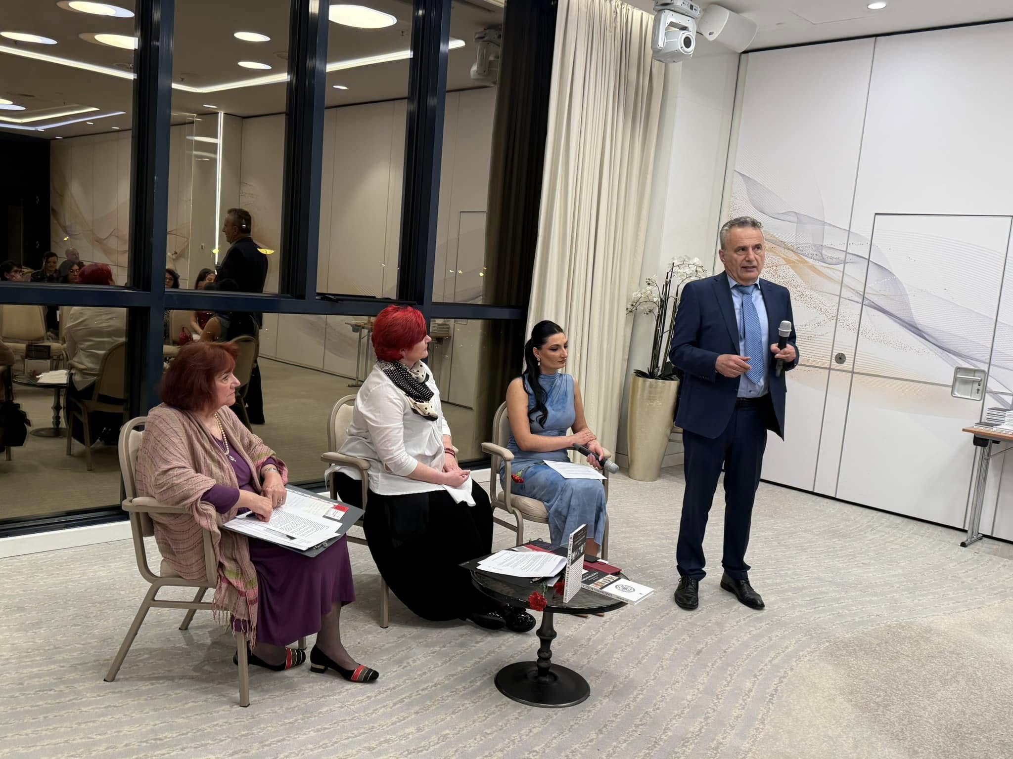 Dan albanskih učitelja i Međunarodni dan žena